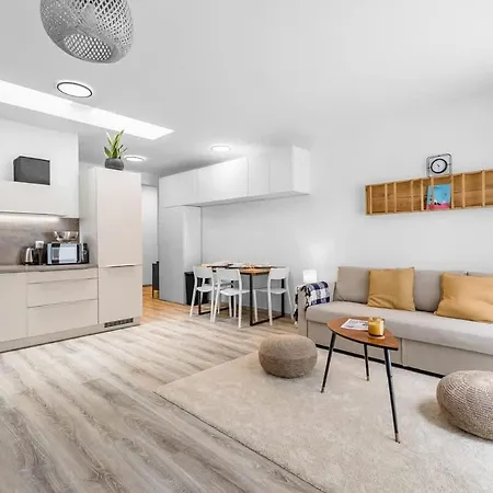 Modern And Cozy Flat With Balcony * Bratislava