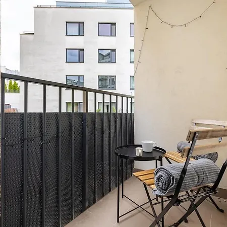 Διαμέρισμα Modern And Cozy Flat With Balcony