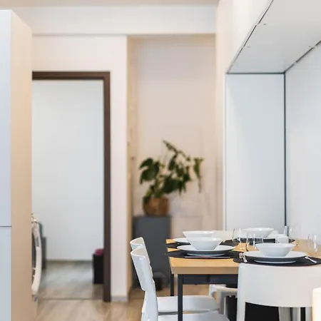 Modern And Cozy Flat With Balcony 아파트